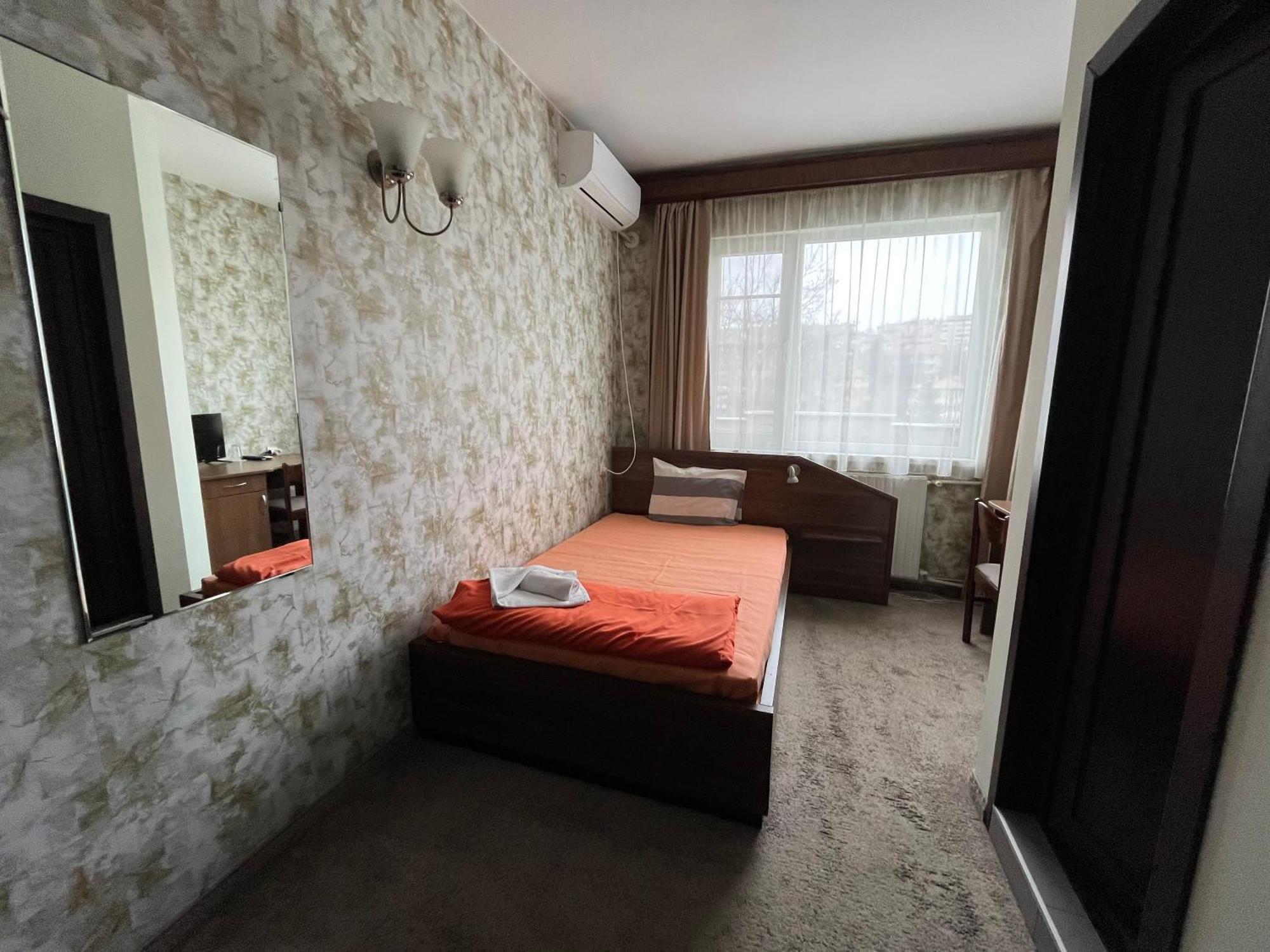 Park Hotel Ivailo Weliko Tarnowo Zimmer foto